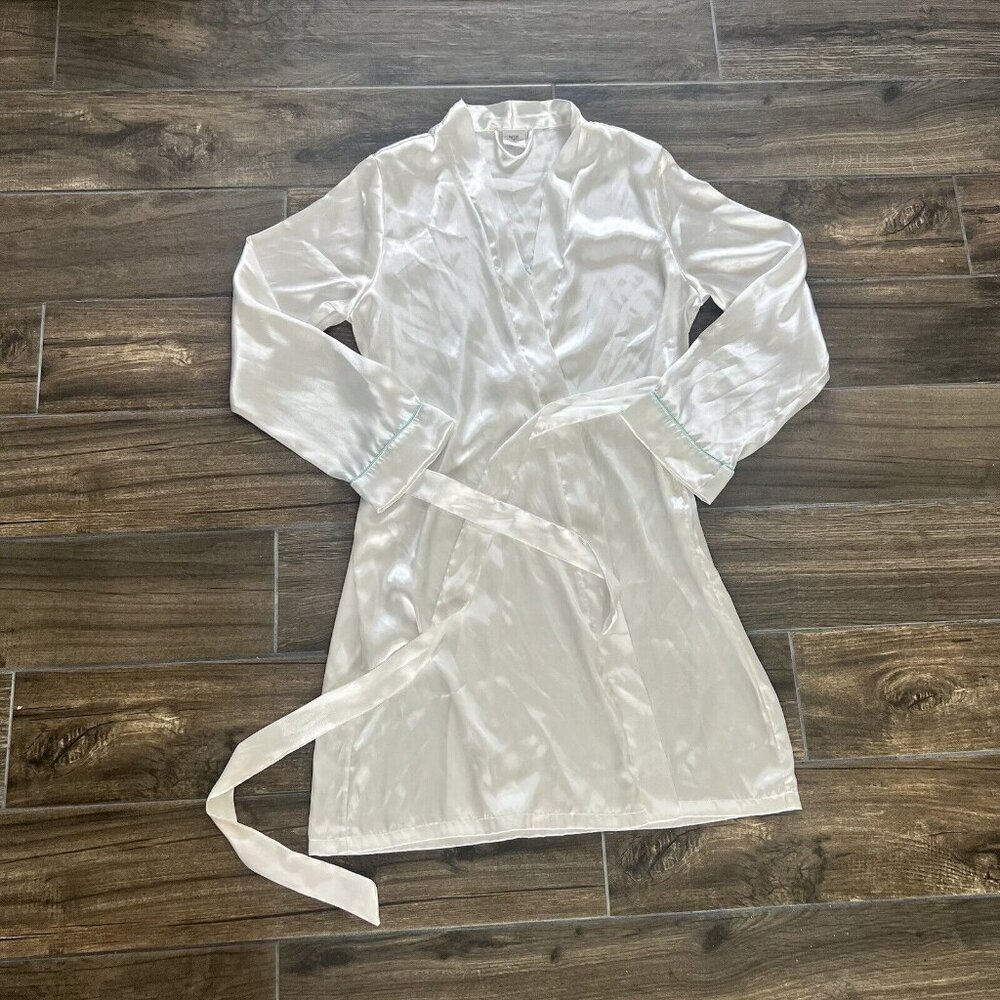 Bride Robe White And Blue Size Medium Apt 9